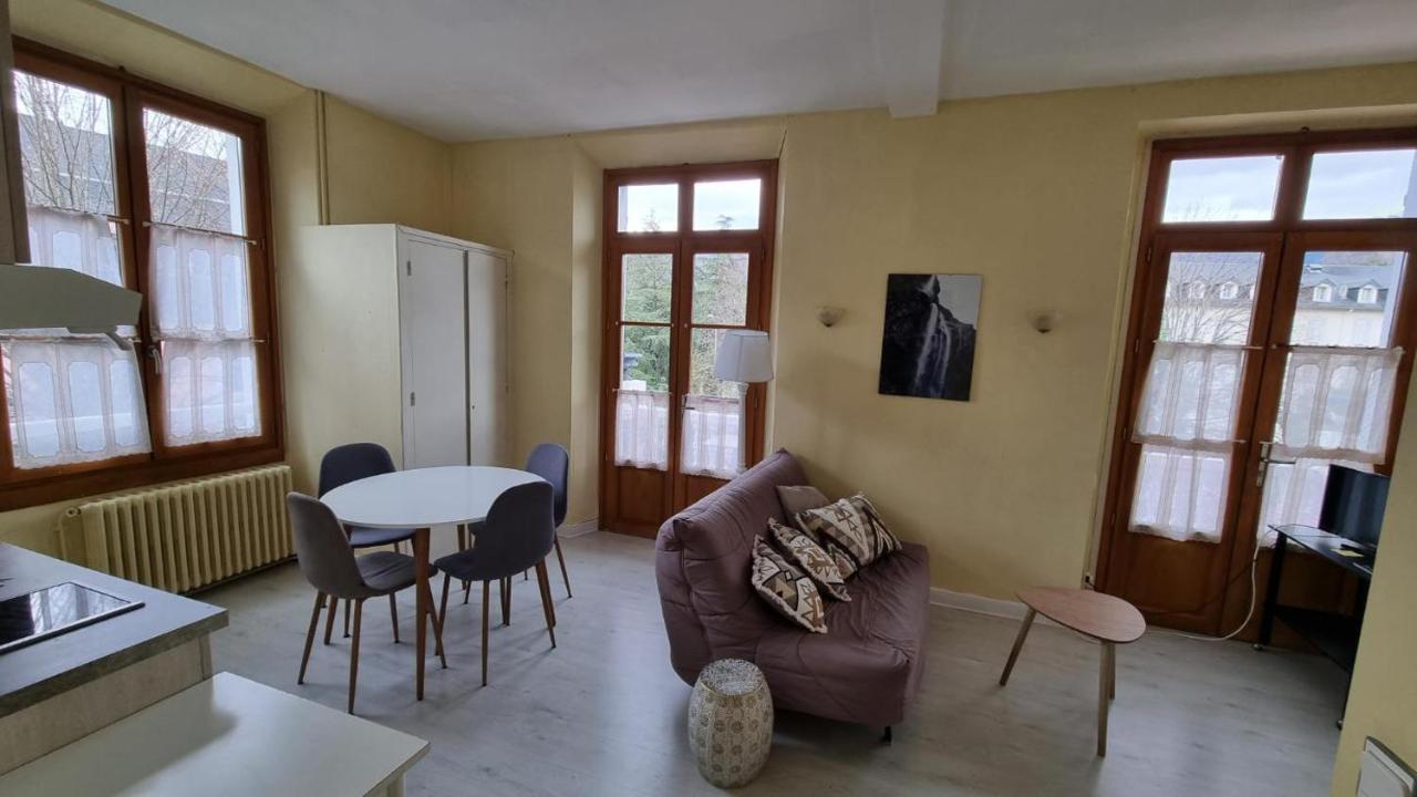 T2 Avec Terrasse Vue Hautacam Dans Villa Historique "Victoria" Argelès-Gazost Exterior foto